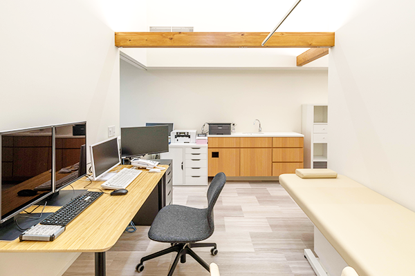 乳腺・甲状腺・内科・外科診察室